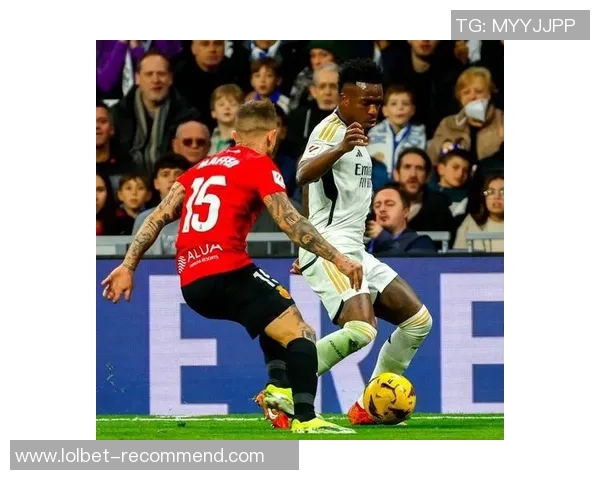 皇马逆转巴黎圣日耳曼引发争议判罚全场沸腾的世界杯之夜