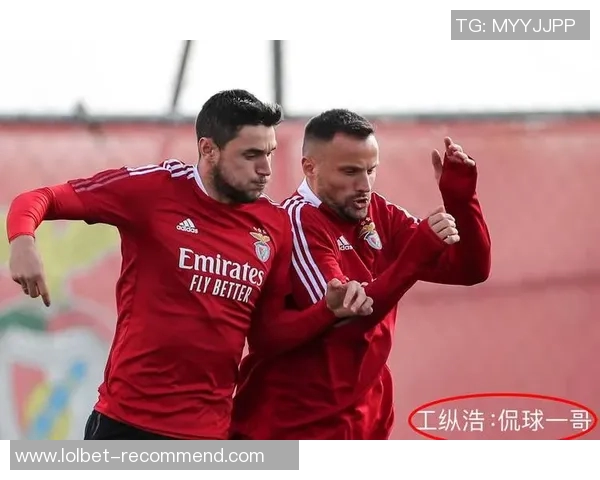 欧联杯精彩对决阿森纳与本菲卡战成平局战术分析引发全场热议